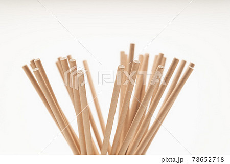 紙製のストロー 78652748
