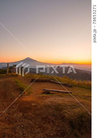 浜石岳から望む富士山(夜明け) 浜石岳から望む富士山(夜明け) 78653271
