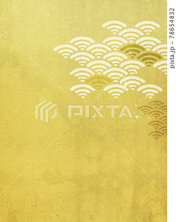 金箔と波で構成したベーシックな和風背景 金箔と波で構成したベーシックな和風背景 78654832