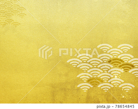 金箔と波で構成したベーシックな和風背景 78654845