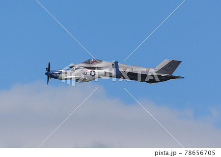 アメリカ空軍F-35A&P-51D編隊飛行 アメリカ空軍F-35A&P-51D編隊飛行 78656705