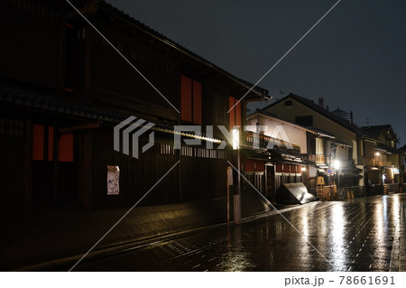 祇園　花見小路の夜景 78661691