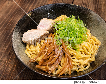 黒い器の鶏白湯まぜそば 黒い器の鶏白湯まぜそば 78662559