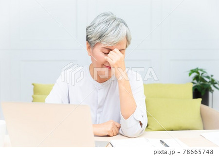 女性 メス 女の人 78665748