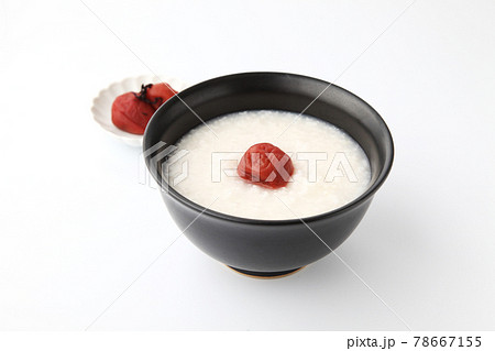 お粥 梅干 ごはん どんぶり 白背景 お粥 梅干 ごはん どんぶり 白背景 78667155
