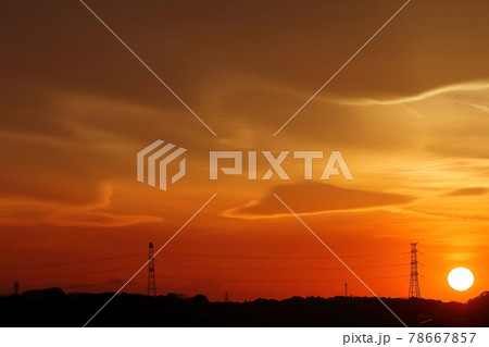 手賀沼の夕焼け 78667857