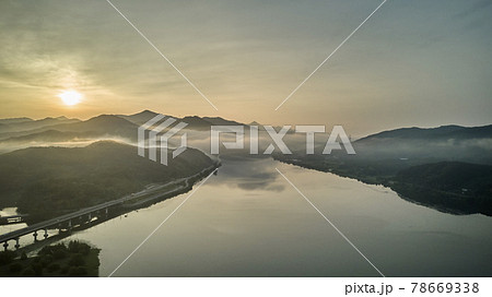 風景 日の出 山 78669338