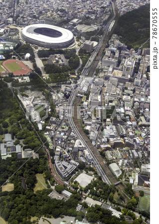四ツ谷上空から信濃町駅方向を空撮 78670555