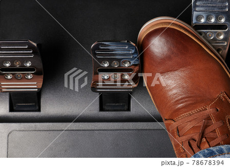 Press accelerator car pedal 78678394