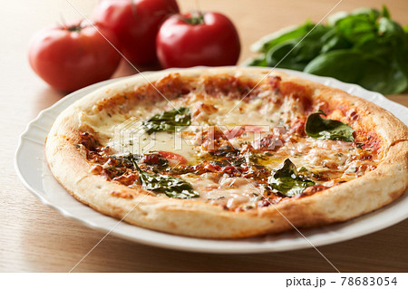 ピザ　マルゲリータ 78683054