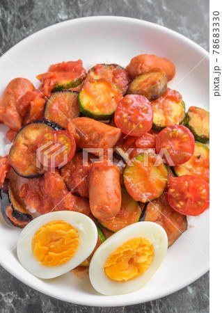 夏野菜のトマト煮込みライス 78683330