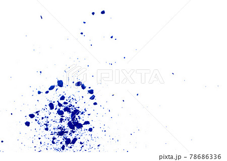 Fresh vivid blue color powder, spot on white background. Colourful granular material of pastels or crayons isolation. Artistic creative backdrop, design. 78686336