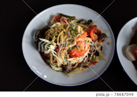 Papaya salad with shrimp and pork sausage vietnamese 78687049