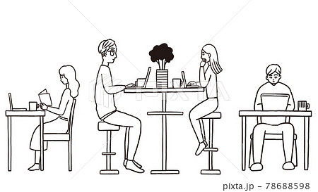 カフェでパソコン作業をしている若い男女 78688598