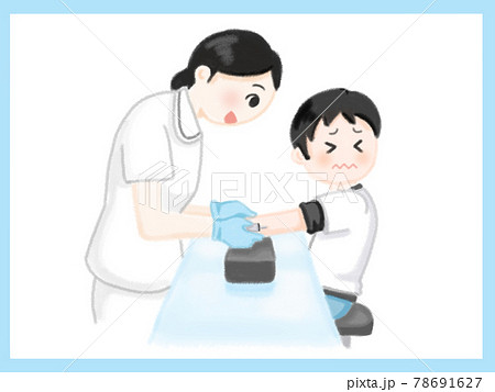 子どもに採血をする女性看護師のイラストのイラスト素材