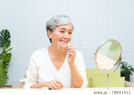 高齢者 年配 年寄り 78691911
