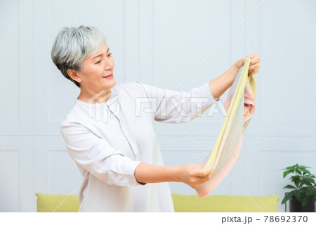 女性 メス 女の人 78692370