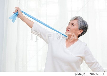 シニア 先輩 年上 78692564