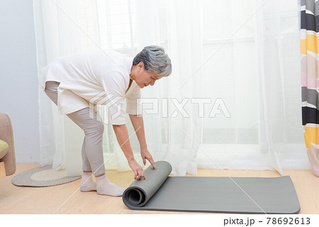 シニア 先輩 年上 78692613