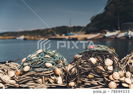 漁港に置かれていた網 78694333