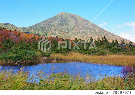 青森県 睡蓮沼と八甲田連峰(高田大岳) 青森県 睡蓮沼と八甲田連峰(高田大岳) 78697973