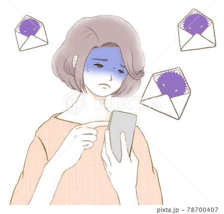 スマホの迷惑DM（メール）に困っている女性 78700407