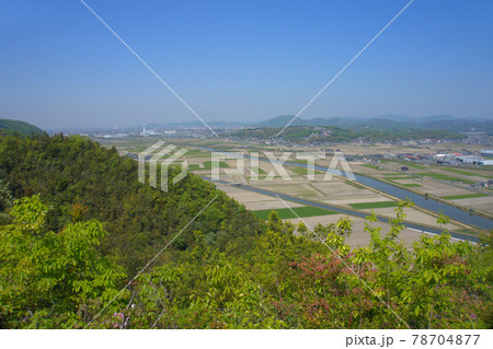砥石城の主郭から見た千町平野と西大寺 岡山県瀬戸内市 砥石城の主郭から見た千町平野と西大寺 岡山県瀬戸内市 78704877
