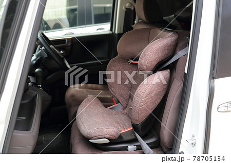 軽自動車の助手席に設置したジュニアシート(チャイルドシート) 78705134