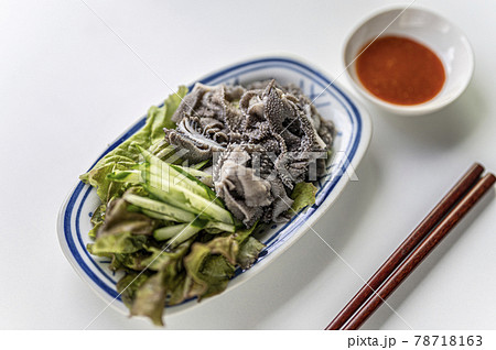 焼肉屋での定番センマイ刺し 焼肉屋での定番センマイ刺し 78718163