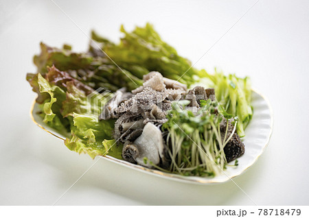 焼肉屋での定番センマイ刺し 焼肉屋での定番センマイ刺し 78718479