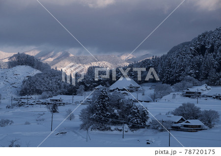 農村風景雪景色比和町三河内 78720175