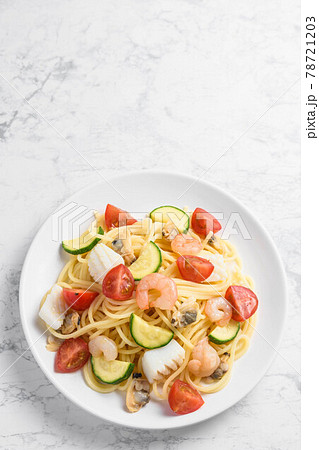 シーフードと夏野菜の冷製パスタ 78721203