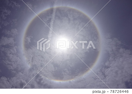 太陽の周りに現れる光の輪 日暈 太陽の周りに現れる光の輪 日暈 78726446