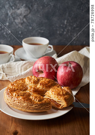 切り分けたアップルパイ 切り分けたアップルパイ 78726998