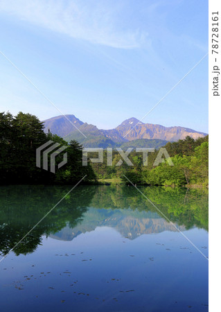 初夏の五色沼「毘沙門沼と磐梯山」(福島県・北塩原村) 初夏の五色沼「毘沙門沼と磐梯山」(福島県・北塩原村) 78728161