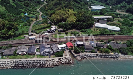 肥薩おれんじ鉄道～上田浦駅（空撮） 78728223
