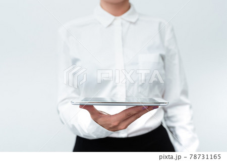 Presenting New Technology Ideas Fresh Technological Improvements Introducing Electronic Product Connecting People Video Calls Voice Messages Global Connections Presenting New Technology Ideas Fresh Technological Improvements Introducing Electronic Product Connecting People Video Calls Voice Messages Global Connections 78731165