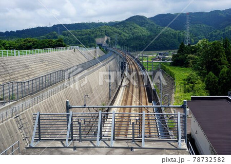 本数の減った北陸新幹線 78732582