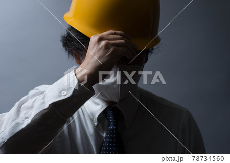 現場監督のストレス 78734560