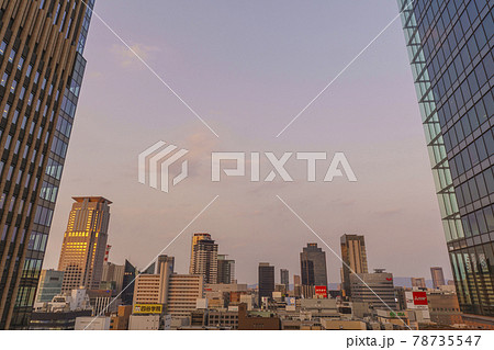 グランフロント北館9Fから見下ろす【大阪都市風景】 78735547