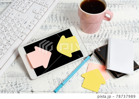 Wireless Communications Voice Video Calls Writing Important Notes Global Connection Online Connections Internet Search Email Reading Writing Office Productivity 78737989