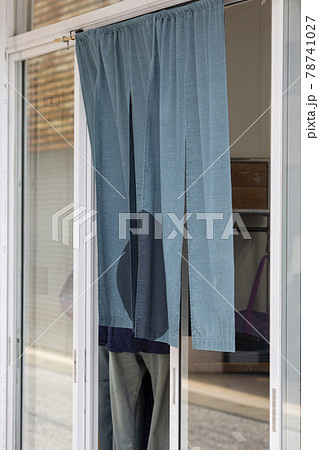 児島ジーンズストリートのお店を、外観が綺麗で感じが良かったので撮ってみた 78741027