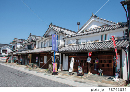 重伝建の町並み 山陽道やかげ宿 妻入り五軒並び 重伝建の町並み 山陽道やかげ宿 妻入り五軒並び 78741035