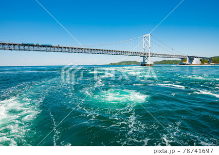 鳴門海峡　大鳴門橋と渦潮 78741697