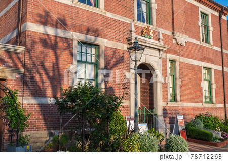 旧下関英国領事館と下関の街並み 78742263