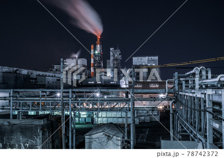 煌びやかな工場夜景 煌びやかな工場夜景 78742372