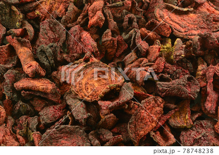 Closeup food background and texture of organic red beet chips 78748238