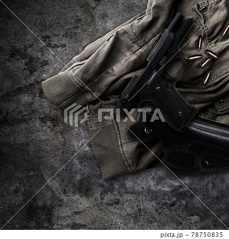 拳銃のイメージ素材 - 複数のバリエーションがあります 拳銃のイメージ素材 - 複数のバリエーションがあります 78750835