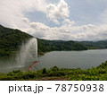 月山湖の大噴水 78750938