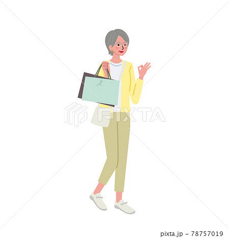 買い物をするシニアの女性 okサイン 78757019
